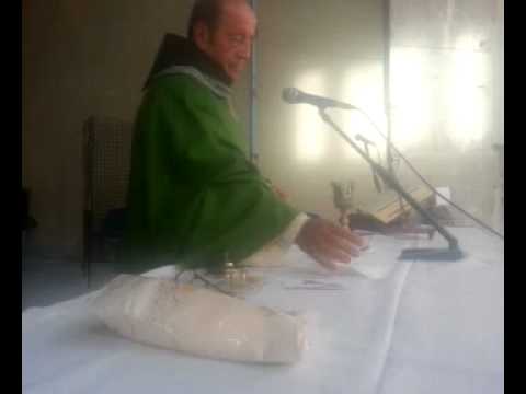 Morcone 13102013  Padre Quirino celebra la Messa