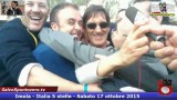 Abbraccio collettivo con fratelli siciliani (Filippo D’Amico, Maria Marzana ed altri) e un infiltrato lombardo(Massimo De Rosa) #imola #italia5stelle.17/10/2015